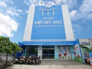 Biển quảng cáo trung tâm tiếng Anh chuyên nghiệp tại Hà Nội