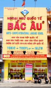 Biển quảng cáo trung tâm tiếng Anh chuyên nghiệp tại Hà Nội